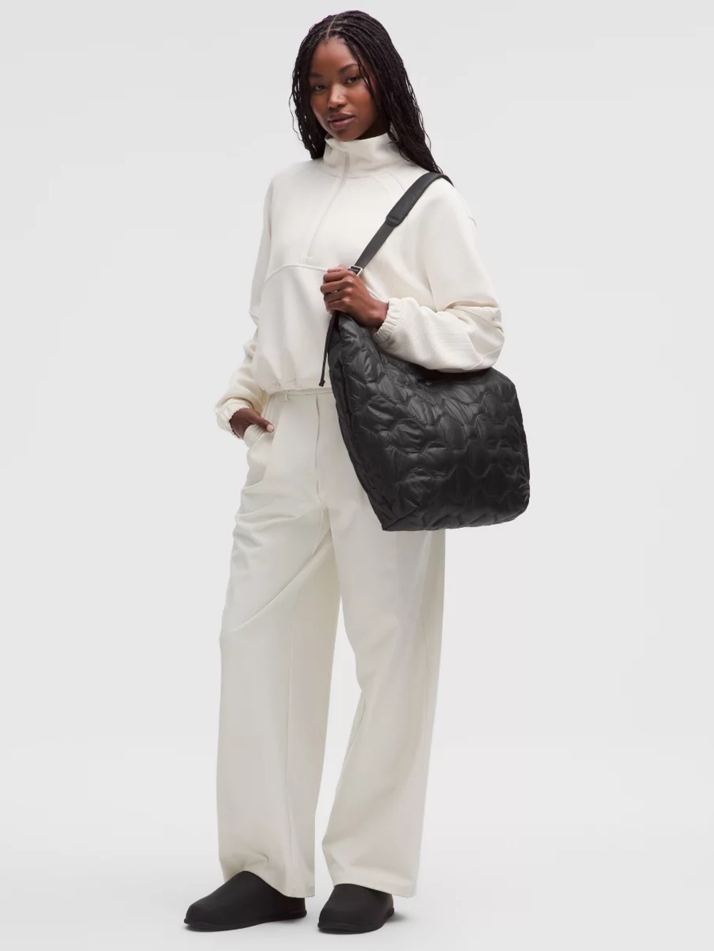 Lululemon Quilty Pleasures 14L Shoulder Bag in Black